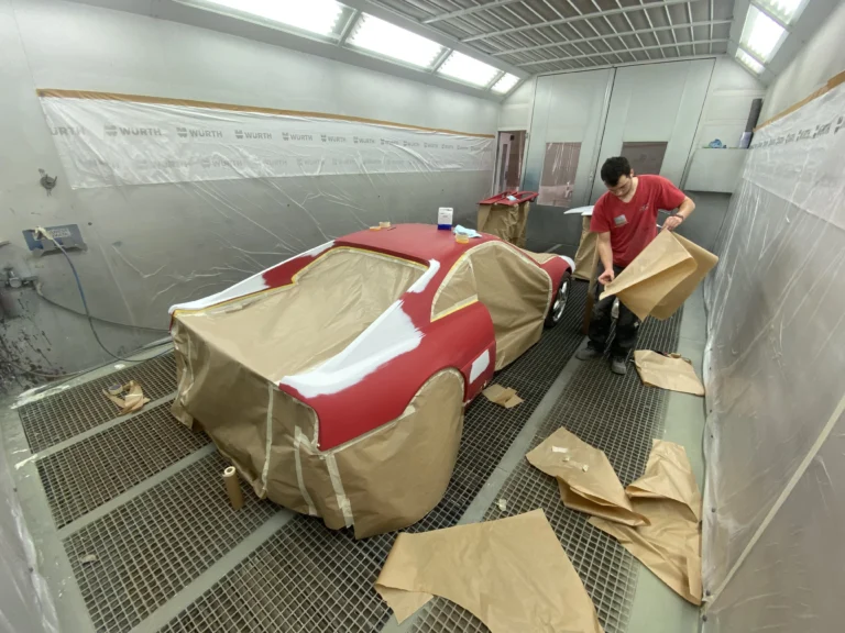 Barnizado de muebles con protección duradera